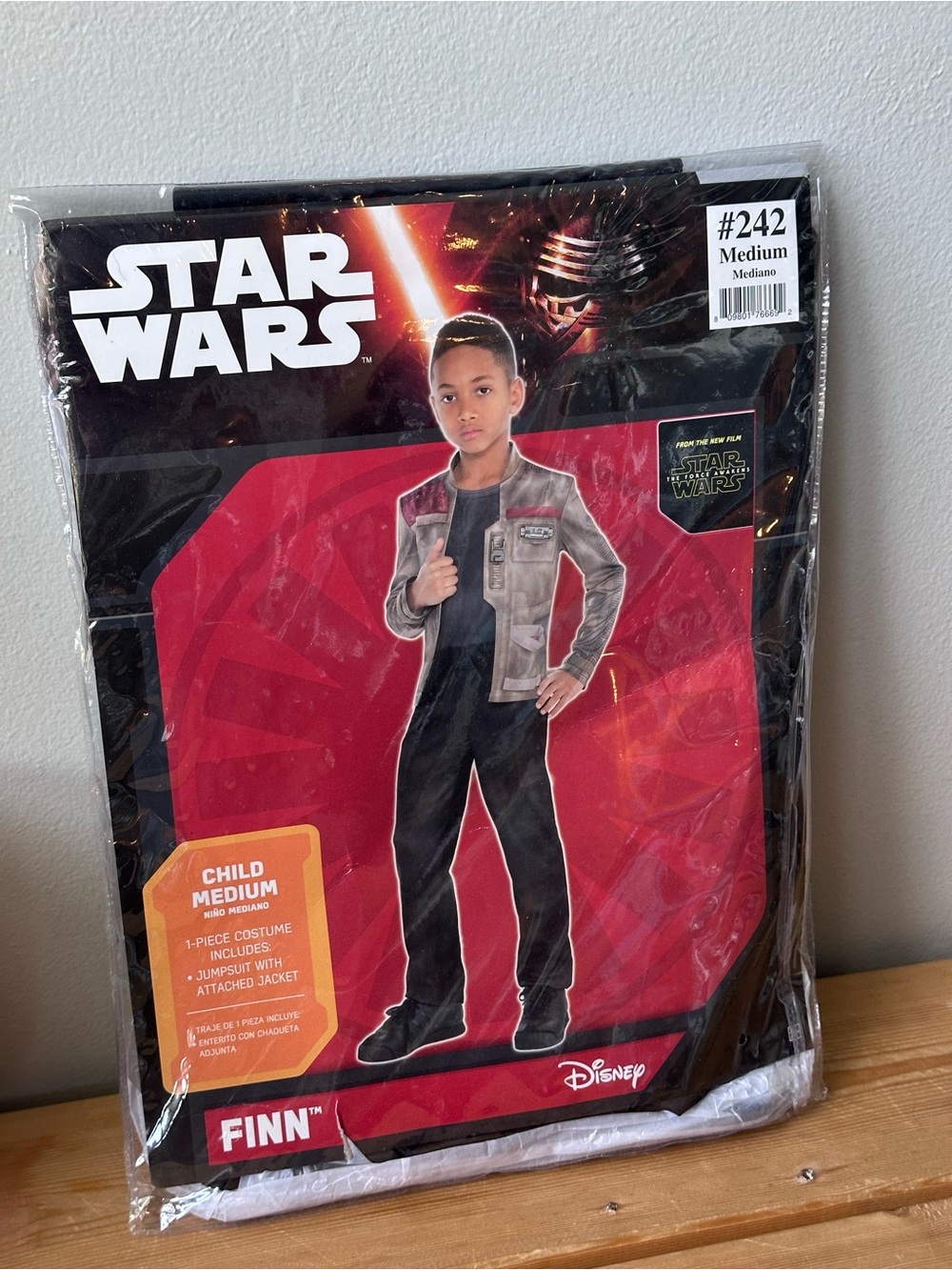 Disney Star Wars, Finn costume size youth medium